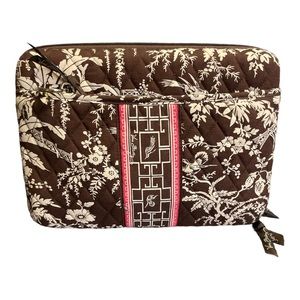 Vera Bradley Mini Laptop Case Chocolate and White Imperial Toile, New
